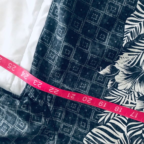 TOMMY BAHAMA | Silk - Picture 15 of 16